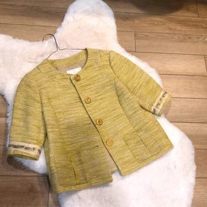 Badgley mischka blazer is verything you’ll need.